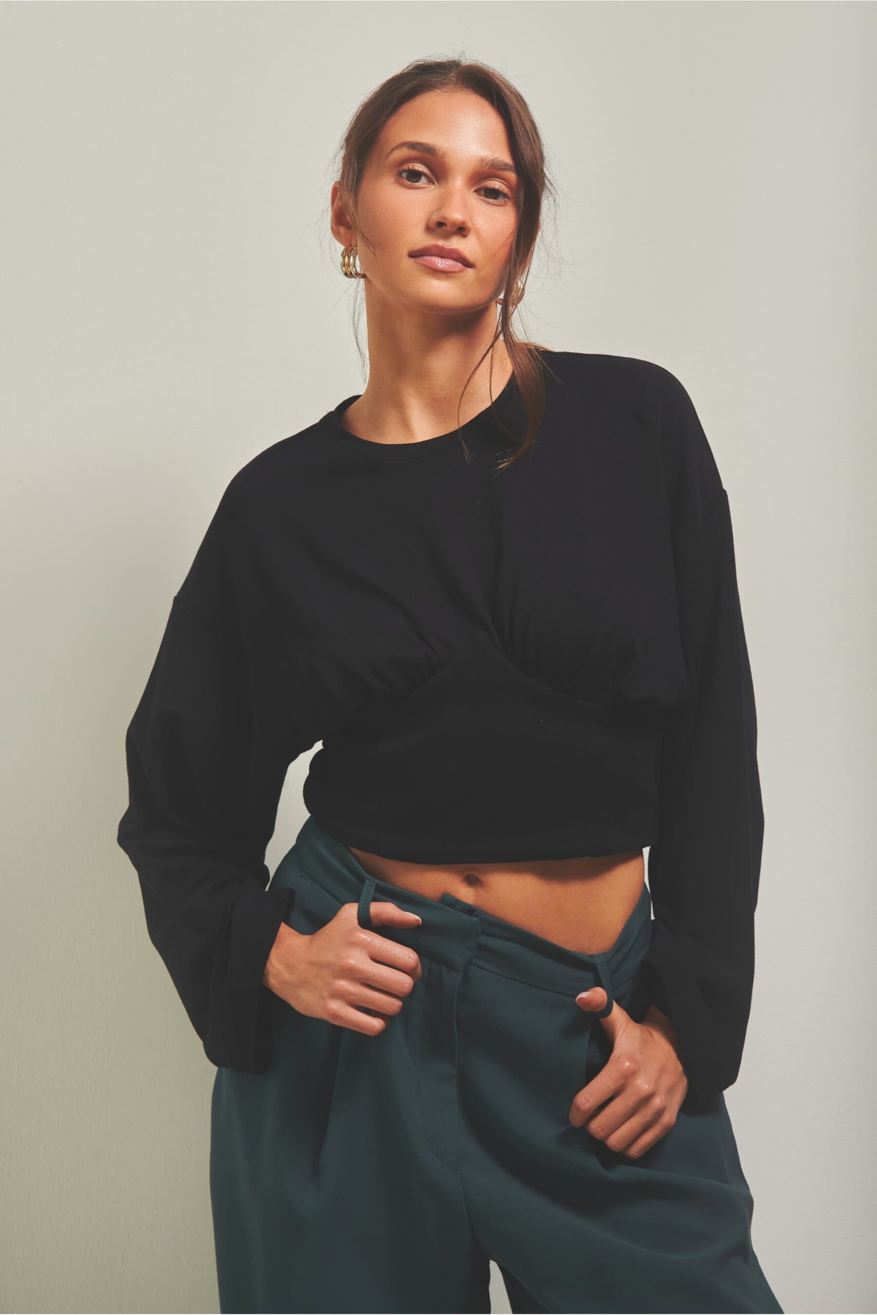 czarna bluzka oversize